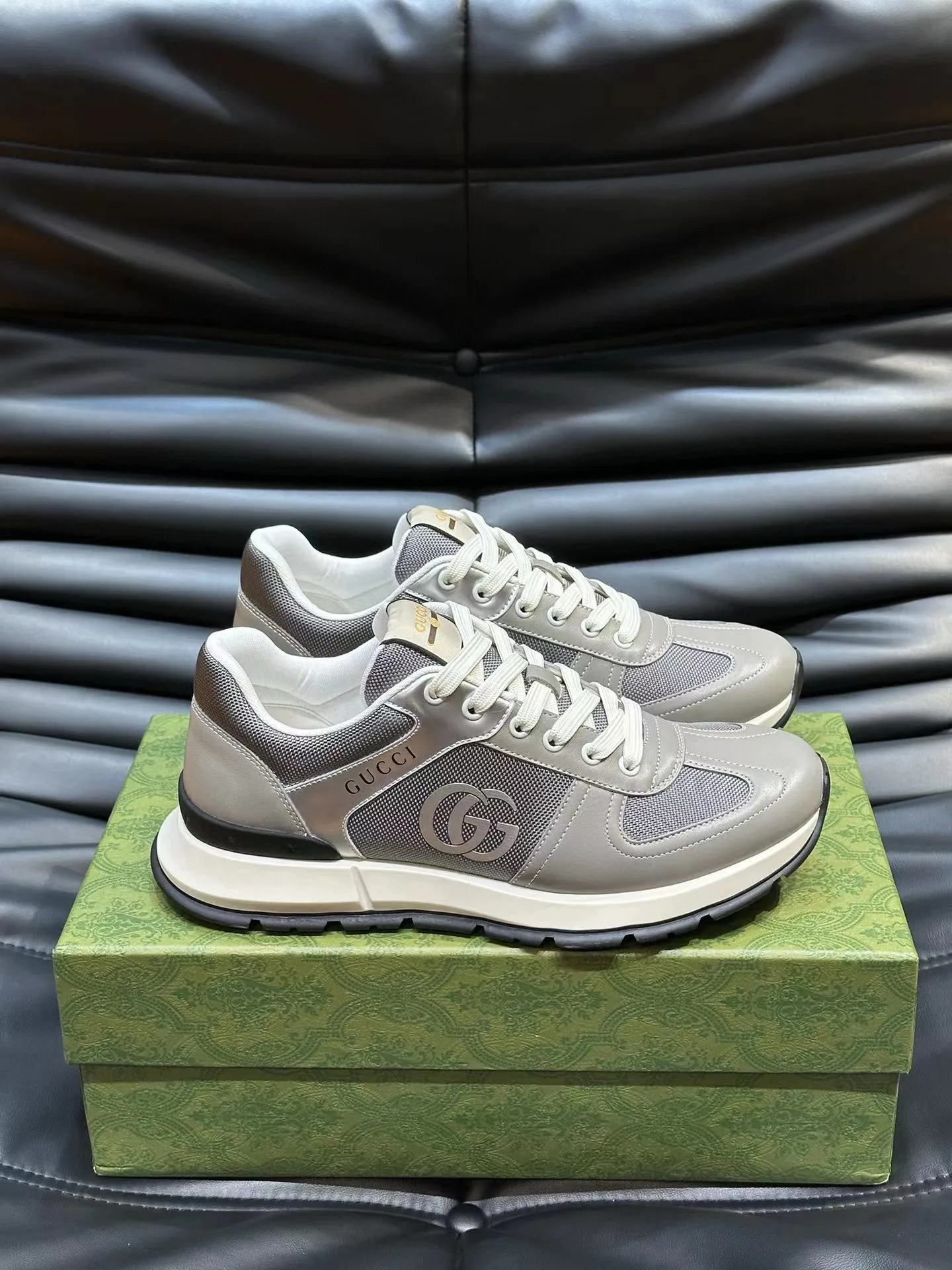 Factory price: 460💰Gucci new men's shoes GUCCI [Lightning] latest shoes are shipped. Original quality, fashionable, made of special materials, sheepskin lining, brand new packaging. The foot feels super comfortable and the workmanship is impeccable. Size: 38-45, Dingyi 45